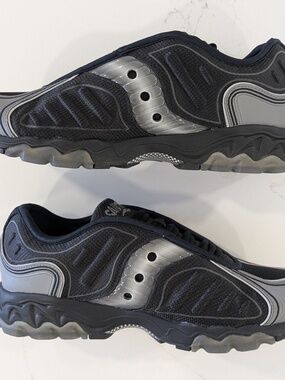 Saucony Matrix Black Metallic Sneakers Women's 11.5
